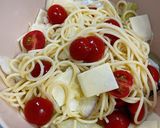 ミニトマトとチーズの冷製パスタ♡簡単!♡作り方5写真