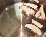 簡単☆ふわふわ卵と椎茸の中華スープ作り方1写真