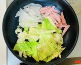 キャベツと魚肉ソーセージで回鍋肉風炒め♡作り方7写真