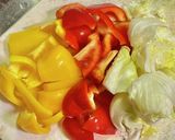 パプリカと豚バラ肉のバター醤油炒め作り方1写真