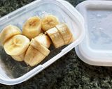 材料2個で簡単！バナナジュース作り方1写真