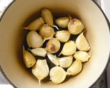ココット鍋で★ジューシーガーリックチキン作り方3写真