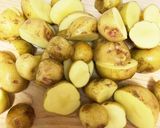パンとの相性も良い☆あさりの新じゃが汁作り方1写真