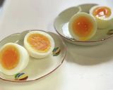 サラダに加える茹で卵は糸で小さく切る作り方1写真