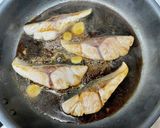 フライパン１つで簡単☆絶品ブリの照り焼き作り方3写真