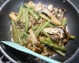 簡単！アスパラと黒舞茸の蒸し焼き作り方4写真