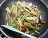 簡単！アスパラと黒舞茸の蒸し焼き作り方4写真