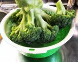 フライパンで蒸しブロッコリー作り方1写真