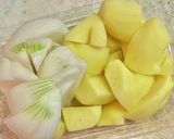 簡単・鶏もも肉のトマトジュース煮作り方1写真