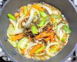 とろろ乗せツナ缶とモズクの焼きうどん作り方4写真