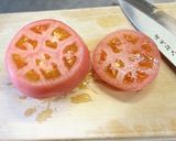 大きなトマトの食べやすい一口サイズ乱切り作り方2写真