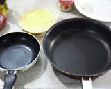 100円フライパンで巻かないオムライス作り方1写真
