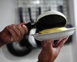 100円フライパンで巻かないオムライス作り方10写真