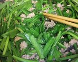 ニラと挽き肉の炒め物作り方4写真