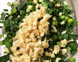 暑い季節に!鶏つみれとニラのスタミナ鍋作り方1写真
