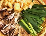 暑い季節に!鶏つみれとニラのスタミナ鍋作り方3写真
