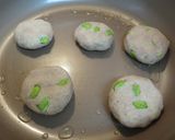 枝豆入りじゃがいももちの甘辛いそべ焼き作り方4写真