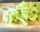 基本！白菜、きのこ、油揚げのお味噌汁作り方1写真