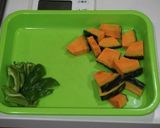 簡単おかず！鶏もも肉とかぼちゃの甘酢炒め作り方1写真