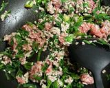 包丁なしで♪ニラとひき肉の焼きそば作り方1写真