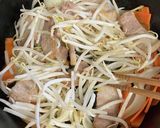豚肉の旨みぎっしり☆定番の焼きそば作り方5写真