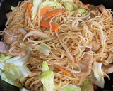 豚肉の旨みぎっしり☆定番の焼きそば作り方7写真