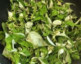 苧麻（からむし）と油揚げの炒り煮　雑草作り方4写真