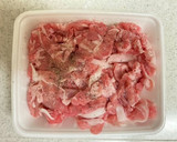 ＊超速＊豚こまとレタスの塩ダレ炒め＊作り方1写真
