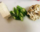 おくら、豆腐のお味噌汁作り方1写真