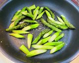 アスパラとシーフードミックスの中華炒め作り方6写真
