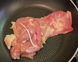鶏もも肉の酒蒸し・生姜風味作り方2写真