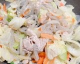 カット野菜で簡単！糸蒟蒻入り肉野菜炒め♡作り方2写真