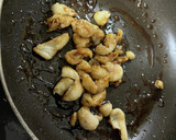大体捨てちゃう鶏皮で居酒屋一品☆作り方1写真