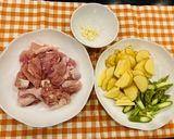 鶏肉と新じゃがいものレモン炒め作り方1写真