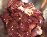 鶏肝/鶏レバーの一品●塩茹で＆ゴマ油かけ作り方1写真