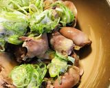 鶏肝/鶏レバーの一品●塩茹で＆ゴマ油かけ作り方4写真