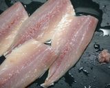 簡単！アジのみりん胡麻炒め作り方1写真