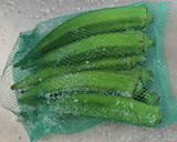 季節の野菜とソーセージの鶏油和え作り方1写真