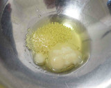 季節の野菜とソーセージの鶏油和え作り方3写真
