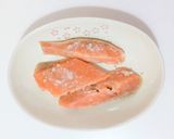塩麹仕込み！鮭とピーマンのアヒージョ風作り方1写真