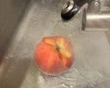 簡単！綺麗な桃のむき方作り方1写真