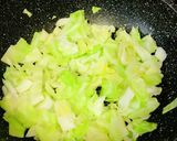 キャベツとハムとしめじの豆乳ソースパスタ作り方2写真