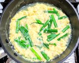 超簡単な揚げ玉とツナ入りニラ玉うどん作り方4写真