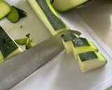 ズッキーニと豚肉の煮物作り方1写真