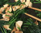 鶏むね肉とほうれん草の梅マヨ炒め作り方4写真