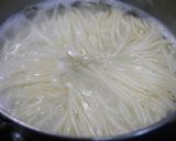 簡単！つけ麺　薬味にズッキーニとネギ作り方1写真