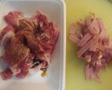 コク旨味噌ダレで♪豚肉と白菜のバター蒸し作り方2写真