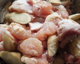 鶏と新ごぼうの旨辛炒め作り方2写真