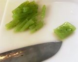 ズッキーニと刺身蒟蒻のサバマヨ和え作り方3写真