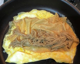 湯葉とえのき茸のだし玉子焼き作り方3写真